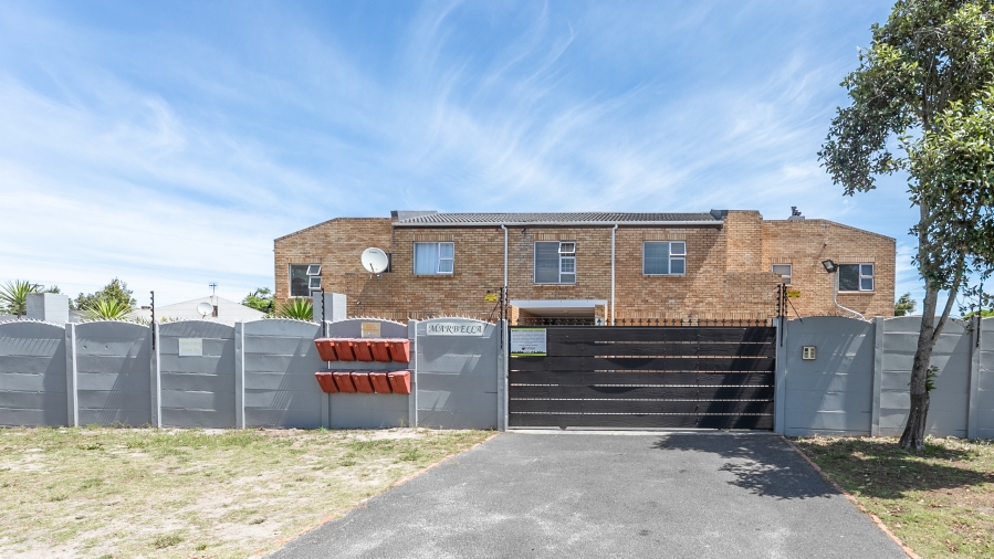 1 Bedroom Property for Sale in Table View Western Cape